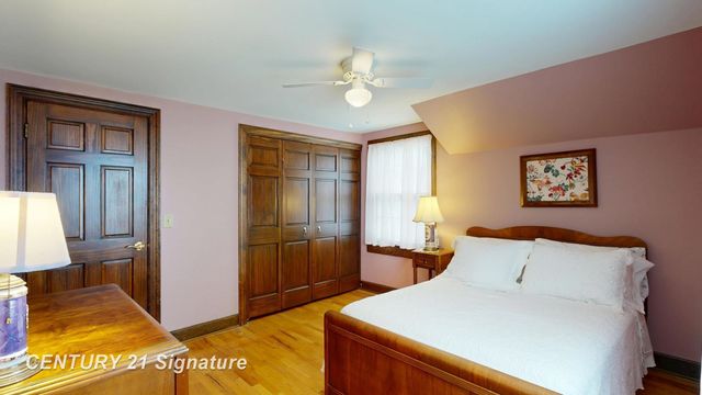 212 Cedarwood Drive, Flushing, MI 48433