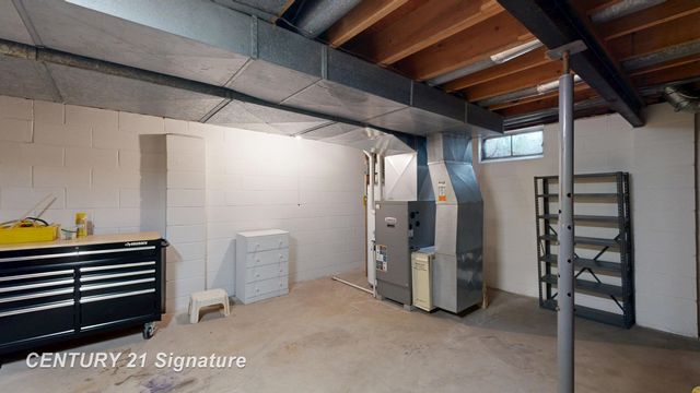 212 Cedarwood Drive, Flushing, MI 48433