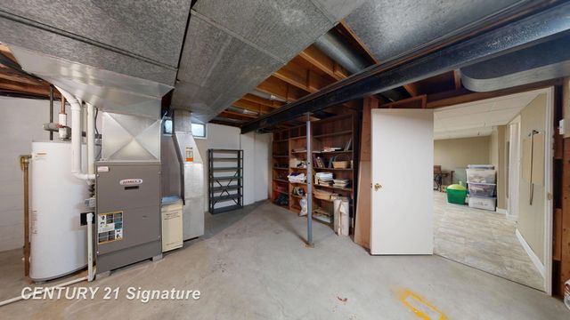 212 Cedarwood Drive, Flushing, MI 48433