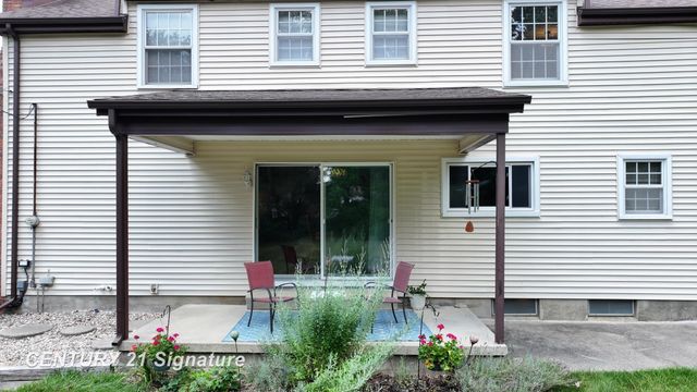212 Cedarwood Drive, Flushing, MI 48433