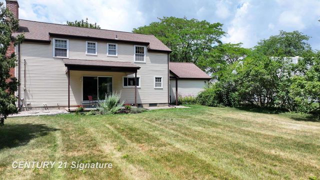212 Cedarwood Drive, Flushing, MI 48433