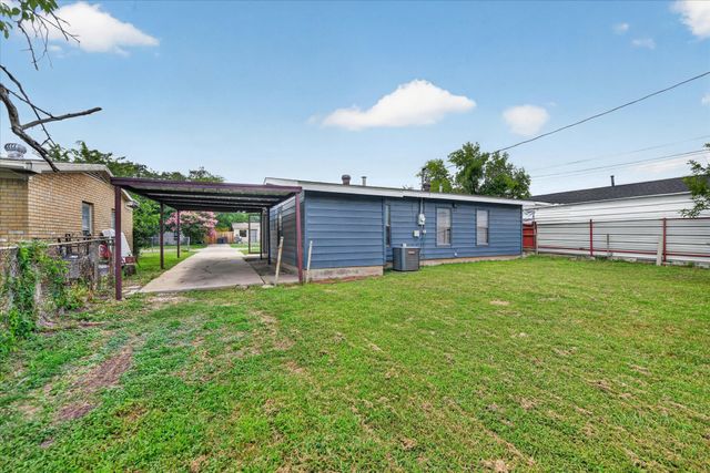 2344 Beaumont Street, Fort Worth, TX 76106
