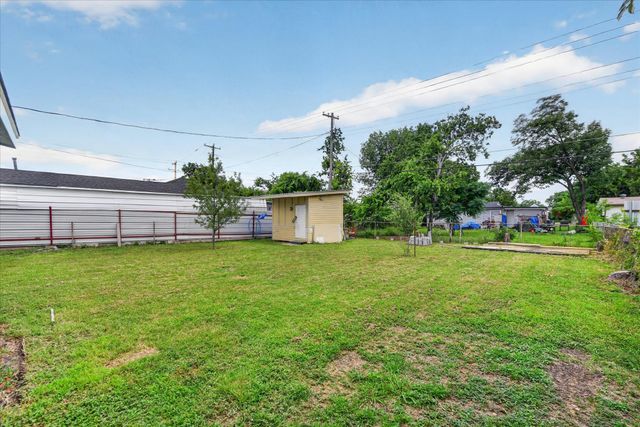 2344 Beaumont Street, Fort Worth, TX 76106