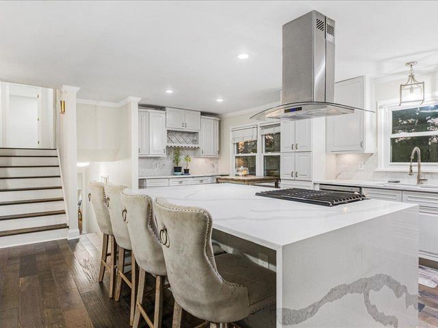 2409 Powers Ferry SE Drive, Marietta, GA 30067