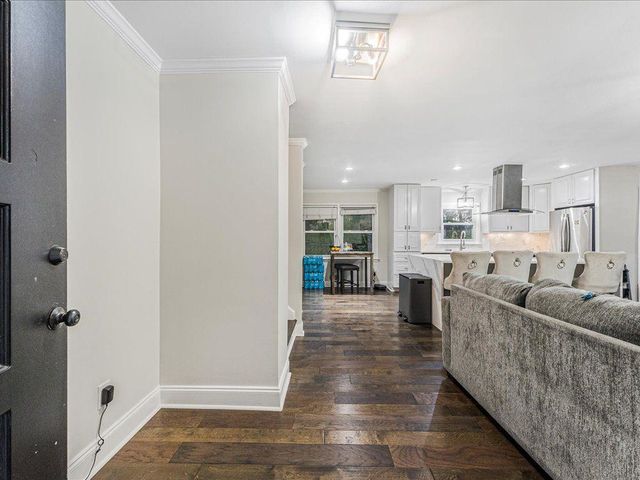 2409 Powers Ferry SE Drive, Marietta, GA 30067