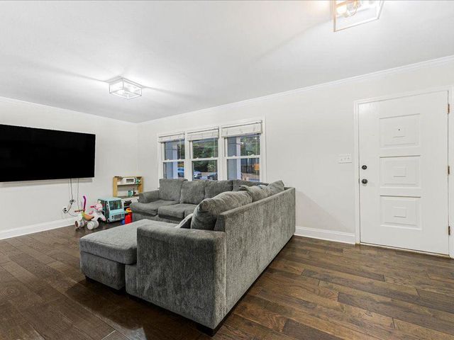 2409 Powers Ferry SE Drive, Marietta, GA 30067