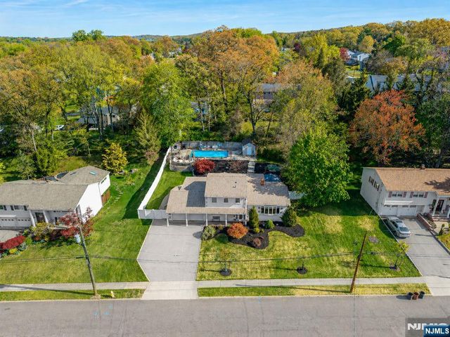 19 Harwood Place, Wayne, NJ 07470