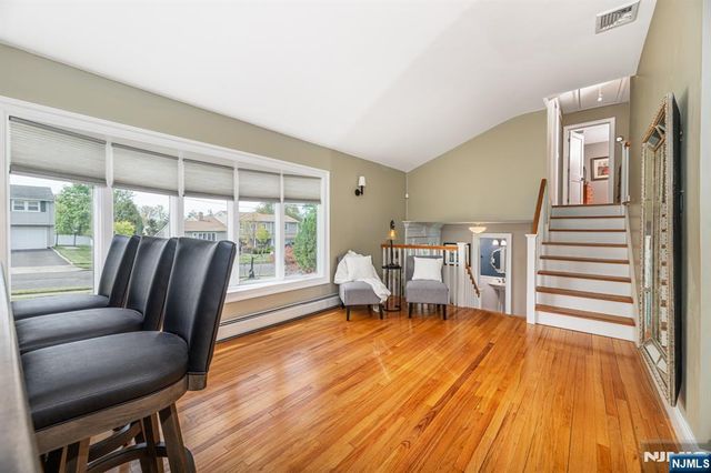 19 Harwood Place, Wayne, NJ 07470