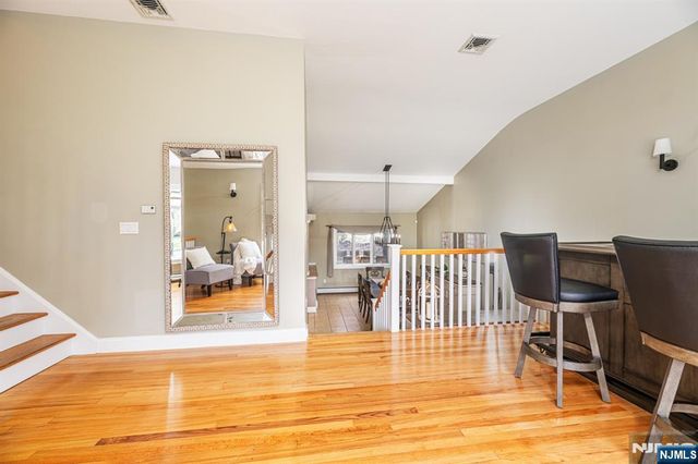 19 Harwood Place, Wayne, NJ 07470