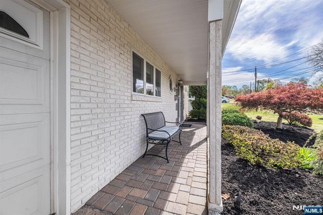 19 Harwood Place, Wayne, NJ 07470