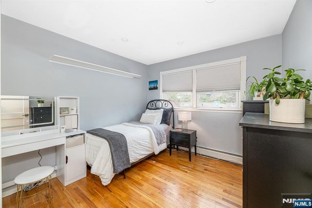 19 Harwood Place, Wayne, NJ 07470