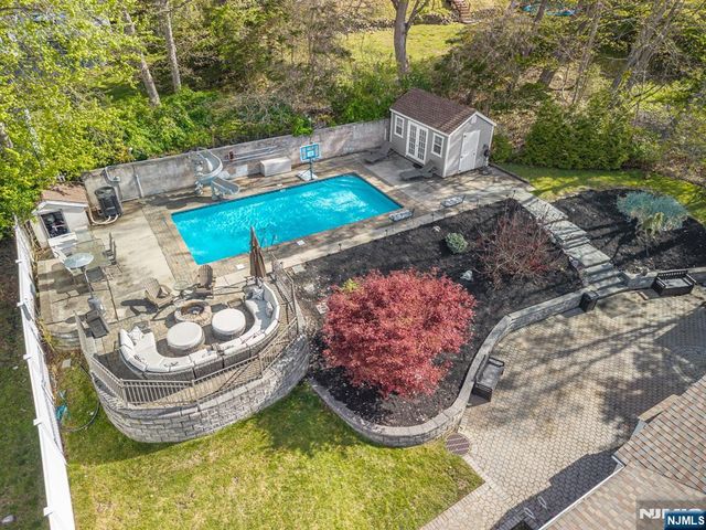 19 Harwood Place, Wayne, NJ 07470