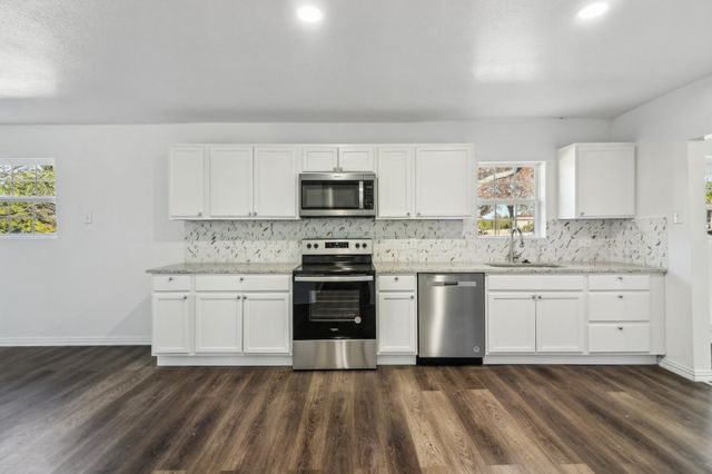 4765 Cecilia Avenue, Midlothian, TX 76065