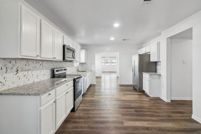 4765 Cecilia Avenue, Midlothian, TX 76065
