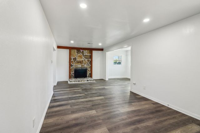 4765 Cecilia Avenue, Midlothian, TX 76065