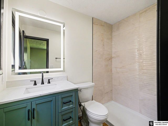 2940 Leawood Drive, Bellevue, NE 68123