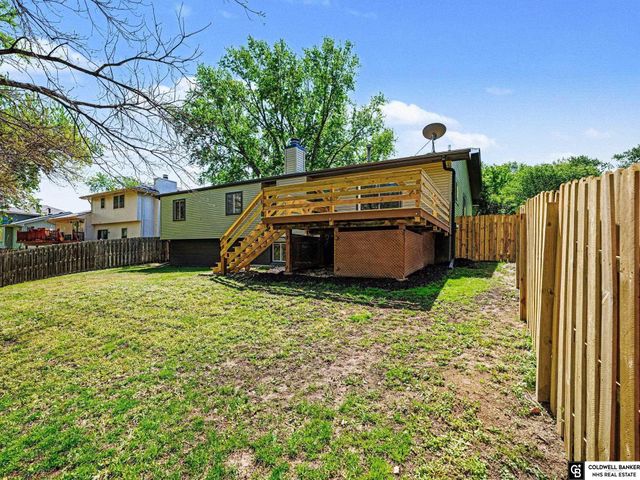 2940 Leawood Drive, Bellevue, NE 68123