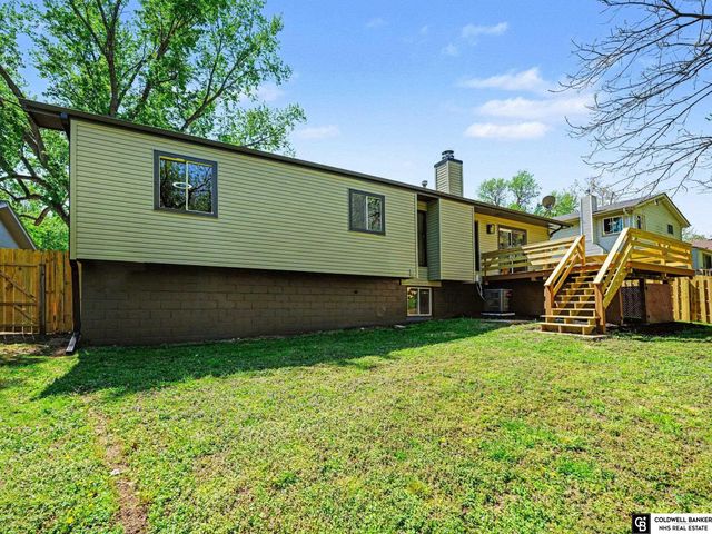 2940 Leawood Drive, Bellevue, NE 68123