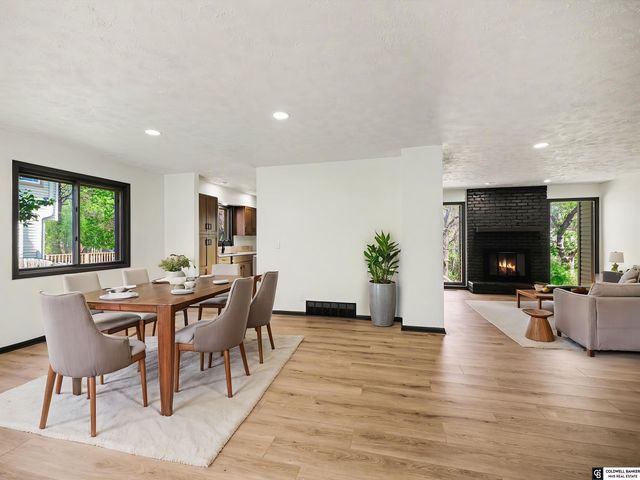 2940 Leawood Drive, Bellevue, NE 68123