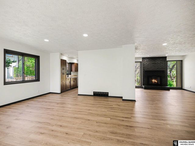 2940 Leawood Drive, Bellevue, NE 68123