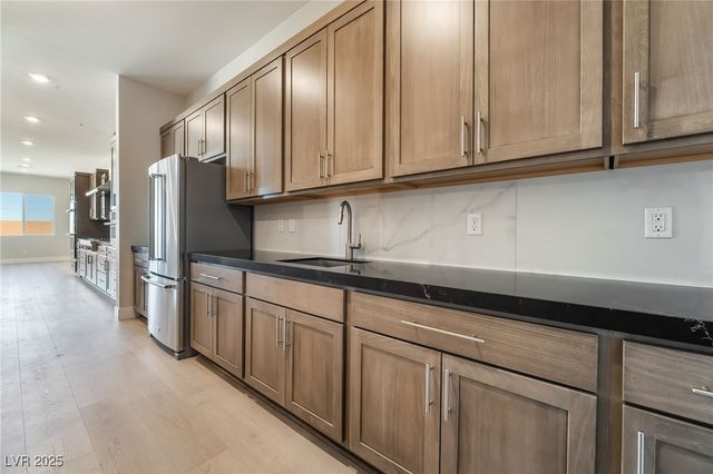 9162 Manitou Peak Avenue, Las Vegas, NV 89139