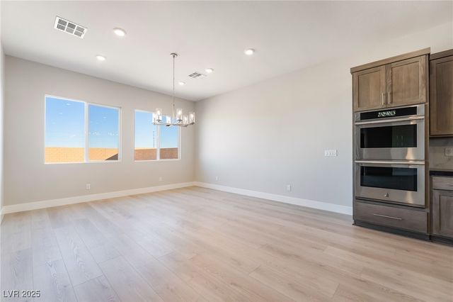 9162 Manitou Peak Avenue, Las Vegas, NV 89139