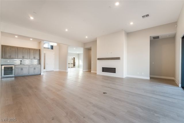 9162 Manitou Peak Avenue, Las Vegas, NV 89139