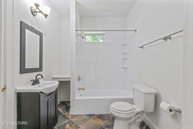 1633 Hutchinson Ave, Knoxville, TN 37917
