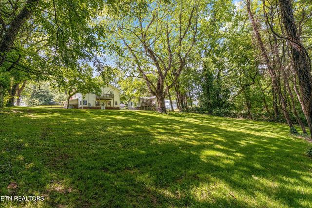 1633 Hutchinson Ave, Knoxville, TN 37917