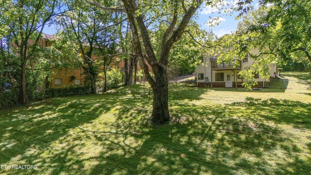 1633 Hutchinson Ave, Knoxville, TN 37917