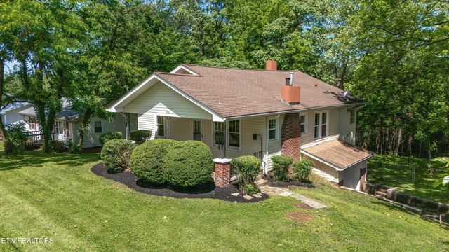 1633 Hutchinson Ave, Knoxville, TN 37917