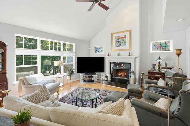 1806 Briam Drive, Valparaiso, IN 46383