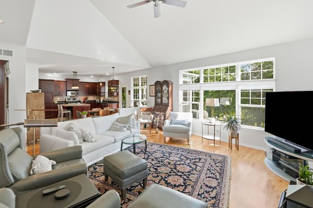 1806 Briam Drive, Valparaiso, IN 46383