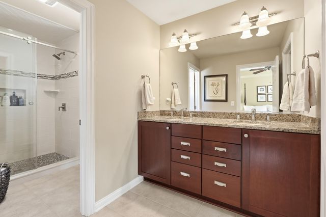 1806 Briam Drive, Valparaiso, IN 46383