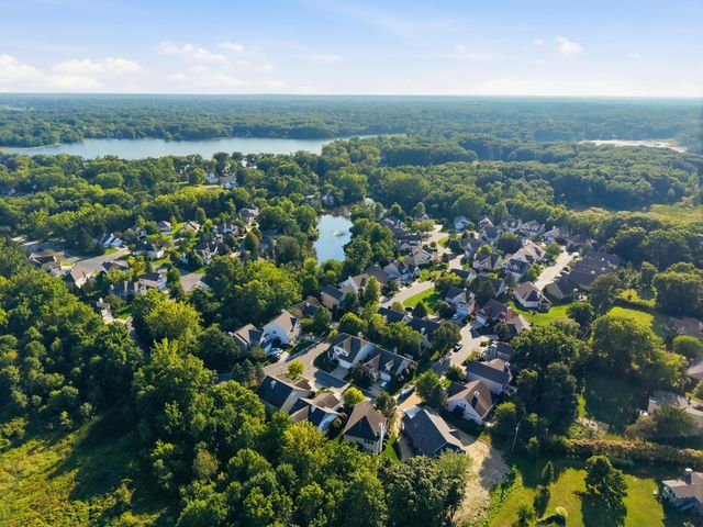 1806 Briam Drive, Valparaiso, IN 46383