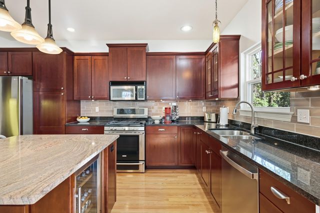 1806 Briam Drive, Valparaiso, IN 46383