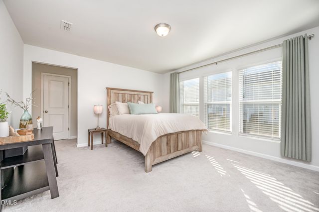 831 Mckenzie Park Terrace, Wendell, NC 27591