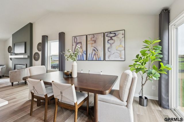 8804 S 185th Street, Gretna, NE 68136