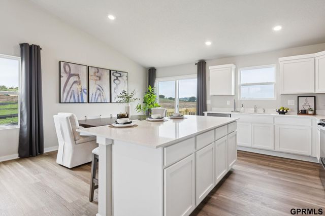 8804 S 185th Street, Gretna, NE 68136