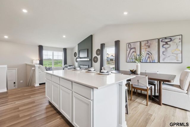 8804 S 185th Street, Gretna, NE 68136