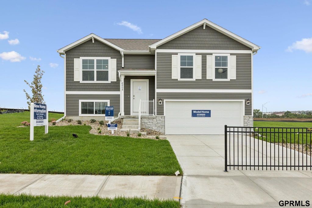 8804 S 185th Street, Gretna, NE 68136