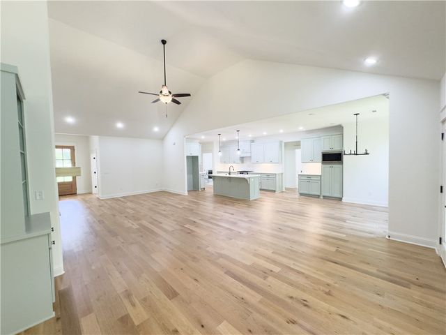 3 Larkhall Circle, Bella Vista, AR 72715
