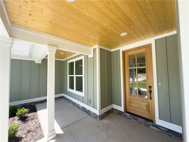 3 Larkhall Circle, Bella Vista, AR 72715