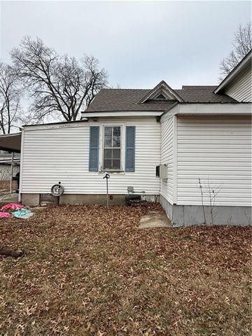 300 S Water Street, Maysville, MO 64469