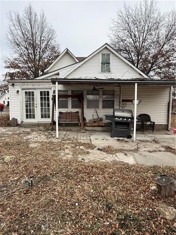 300 S Water Street, Maysville, MO 64469