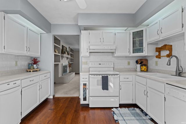 2406 S 300 W Road, Kokomo, IN 46902