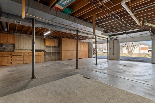 2406 S 300 W Road, Kokomo, IN 46902