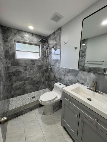 490 W 31st Street, Riviera Beach, FL 33404