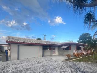 490 W 31st Street, Riviera Beach, FL 33404