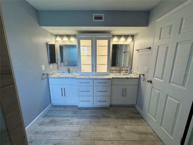 1806 LAGO VISTA BOULEVARD, Palm Harbor, FL 34685